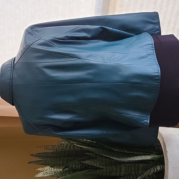 Preston & York EUC women's classic lambskin teal leather jacket size PS - Picture 2 of 5